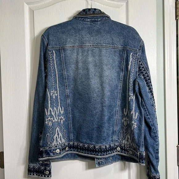 Free People denim jacket we the free size L excellent condition. - Picture 5 of 8